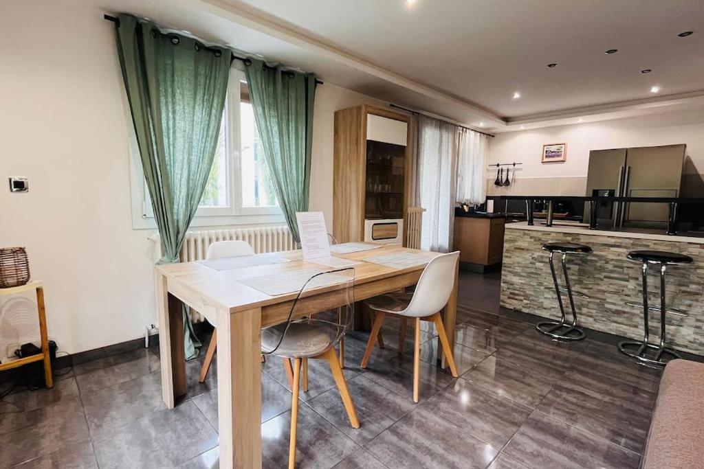 Appartement Proche Centre Ville Avec Parking Gratuit Annecy Dış mekan fotoğraf